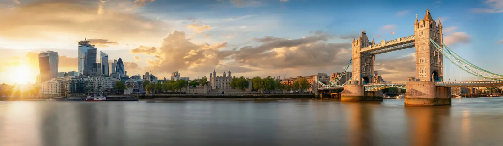 Fototapeta Panorama Londynu o zachodzie słońca — powiększenie wzoru